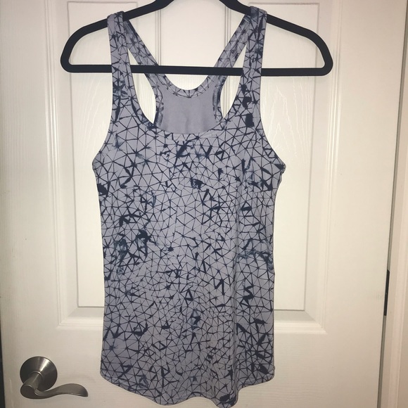 Lululemon blue tie dye/print tank Sz 6 - Picture 1 of 3